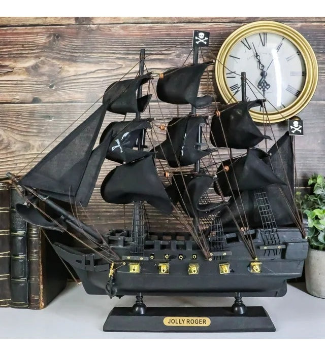 Navio Pirata Caravela Artesanal Barco A Vela Confection 44cm